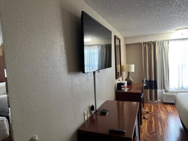Red Lion Inn & Suites Auburn Εξωτερικό φωτογραφία