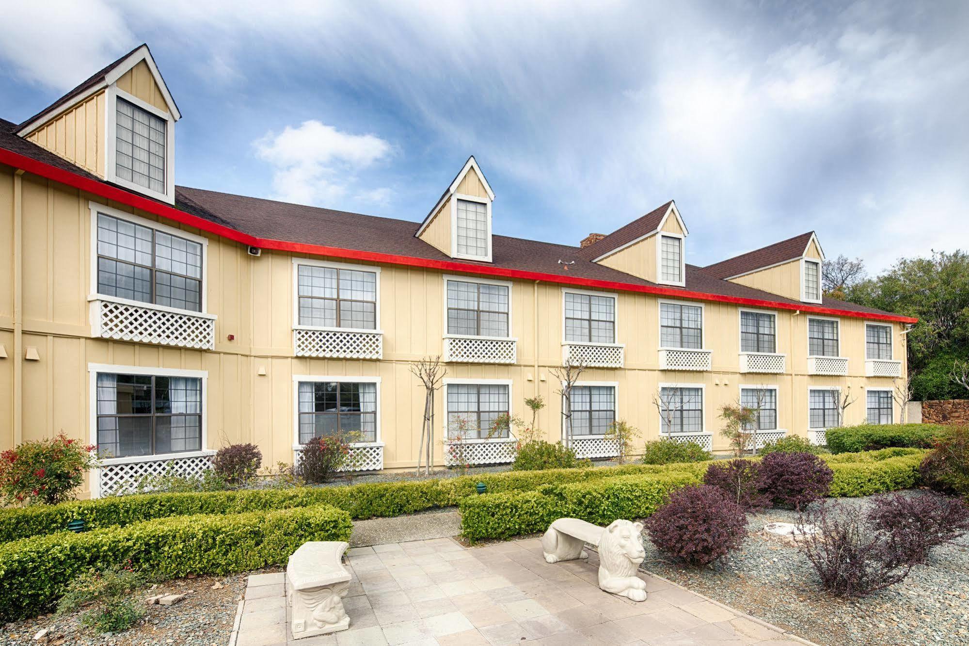 Red Lion Inn & Suites Auburn Εξωτερικό φωτογραφία